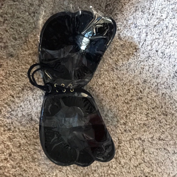 Invisible Bra - Picture 5 of 5